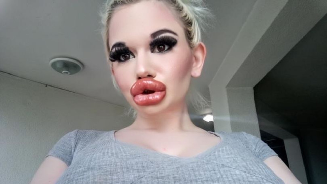 Lesbians With Big Lips