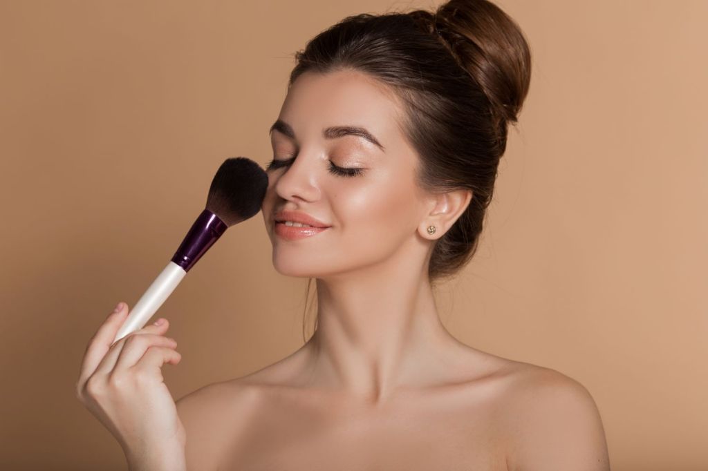 Cloud Skin, come realizzare il make-up che rende la pelle come una nuvola